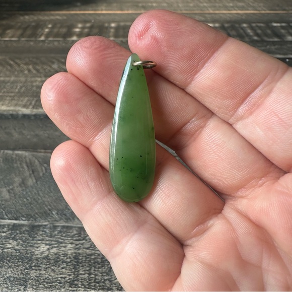 Nephrite Jade Pendant - Picture 5 of 8